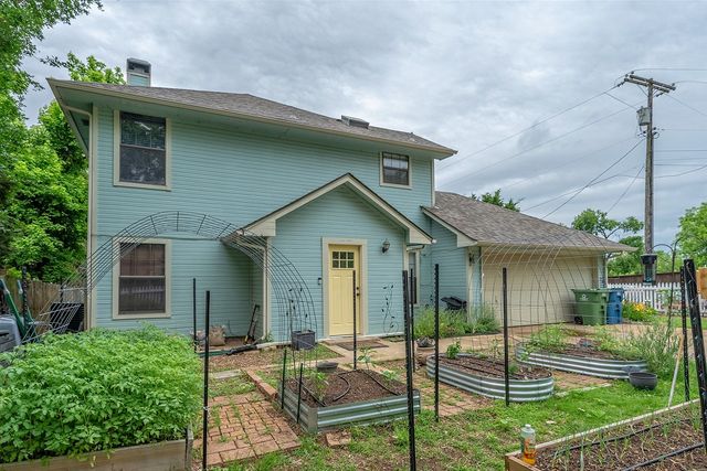 306 Wilson Street, Lake Dallas, TX 75065