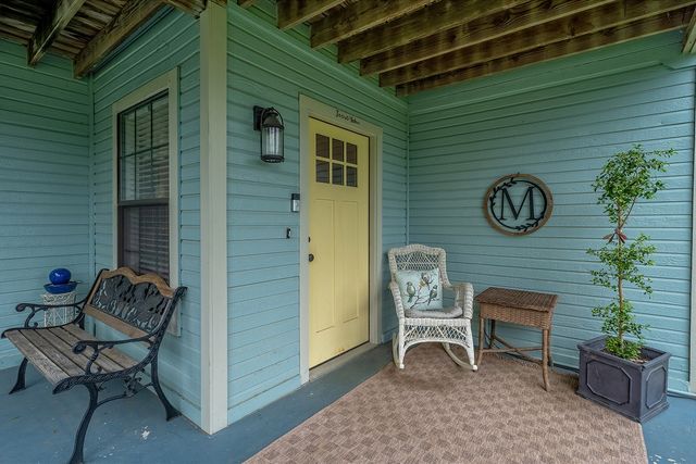 306 Wilson Street, Lake Dallas, TX 75065