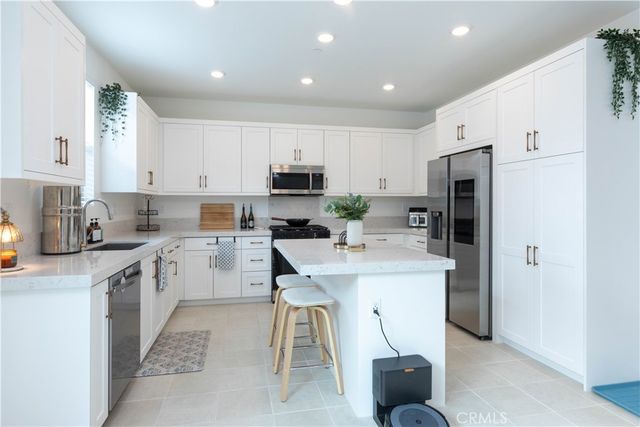 1532 Painted Cave, Chula Vista, CA 91913