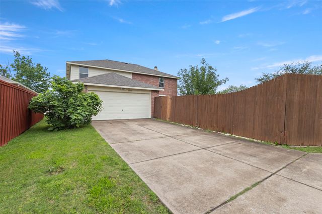 2817 Lake Terrace Drive, Wylie, TX 75098