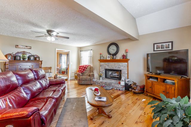 42 Hope Drive, Rock Spring, GA 30739