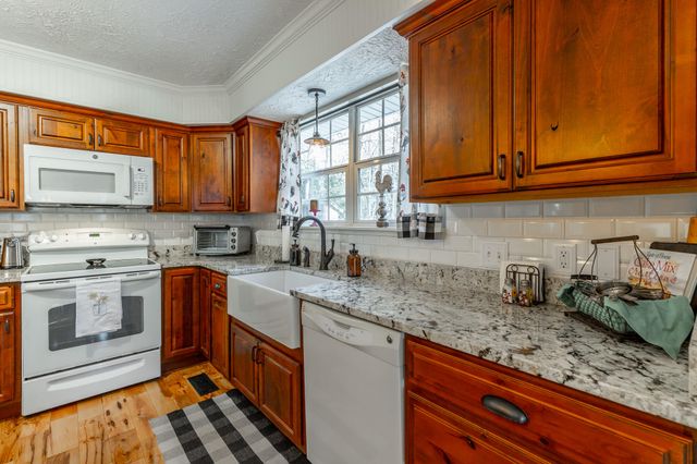 42 Hope Drive, Rock Spring, GA 30739