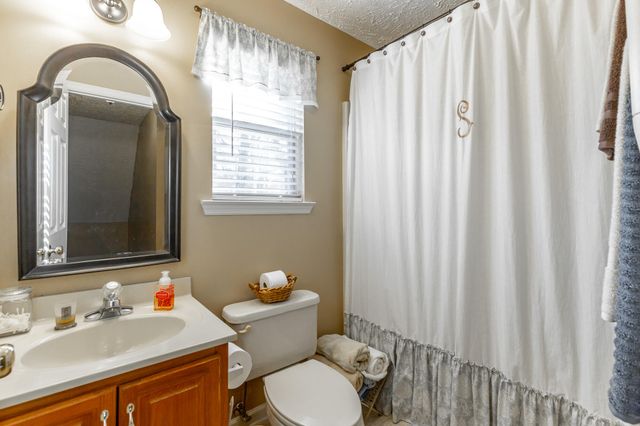 42 Hope Drive, Rock Spring, GA 30739