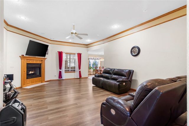 1009 E Linden Street, Rogers, AR 72756