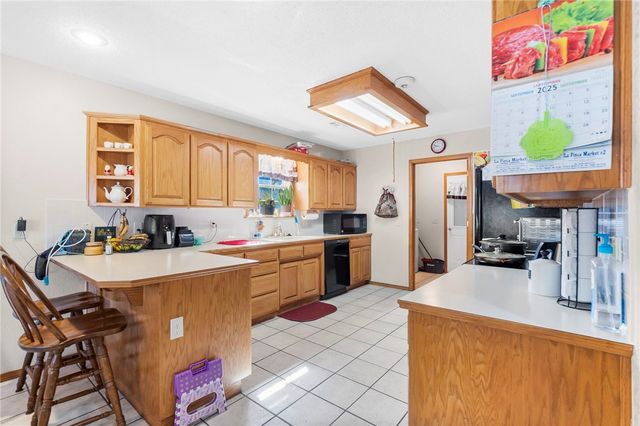 1009 E Linden Street, Rogers, AR 72756