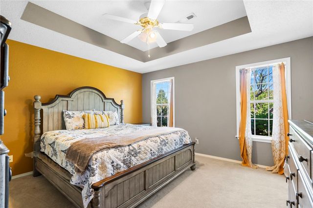 1009 E Linden Street, Rogers, AR 72756