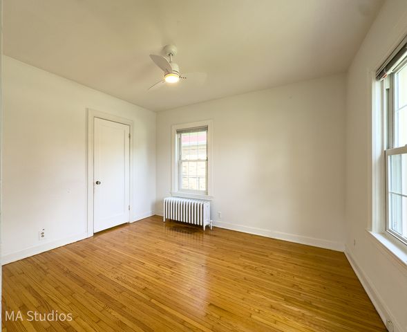 216 Wilcox Avenue, Elgin, IL 60123
