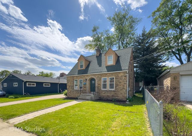 216 Wilcox Avenue, Elgin, IL 60123