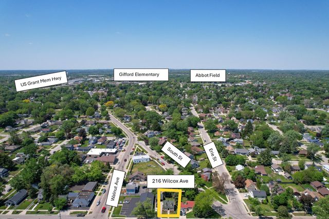 216 Wilcox Avenue, Elgin, IL 60123
