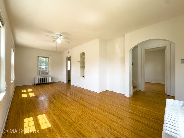 216 Wilcox Avenue, Elgin, IL 60123