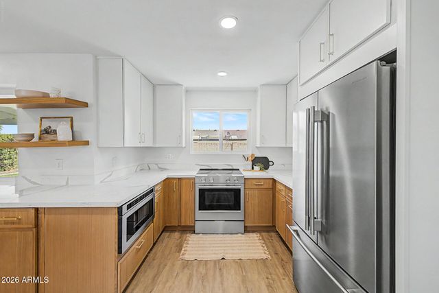 611 E ERIE Drive, Tempe, AZ 85282