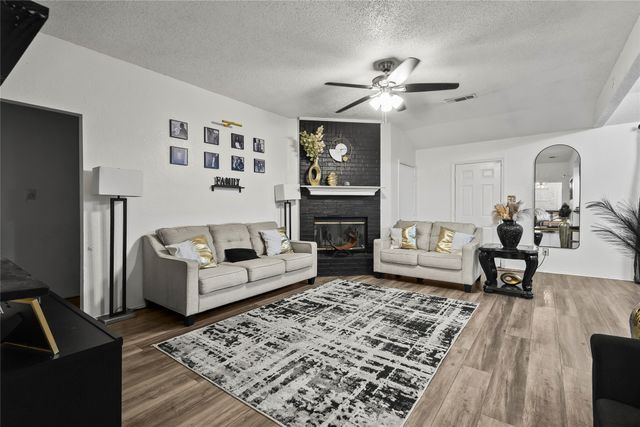 2831 Saint Johns Avenue, Lancaster, TX 75146