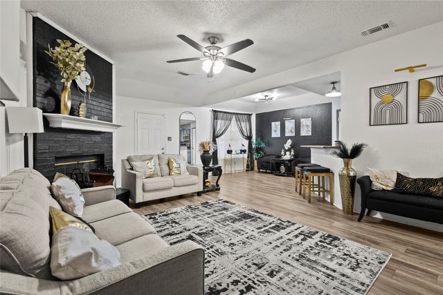 2831 Saint Johns Avenue, Lancaster, TX 75146