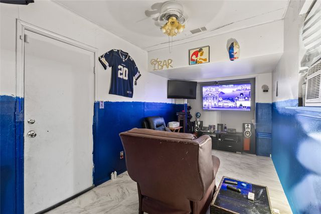 2831 Saint Johns Avenue, Lancaster, TX 75146