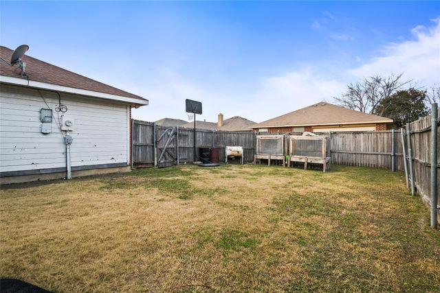 2831 Saint Johns Avenue, Lancaster, TX 75146
