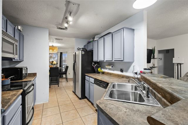 2831 Saint Johns Avenue, Lancaster, TX 75146