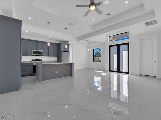 1033 Bassinger AVE S, Lehigh Acres, FL 33974