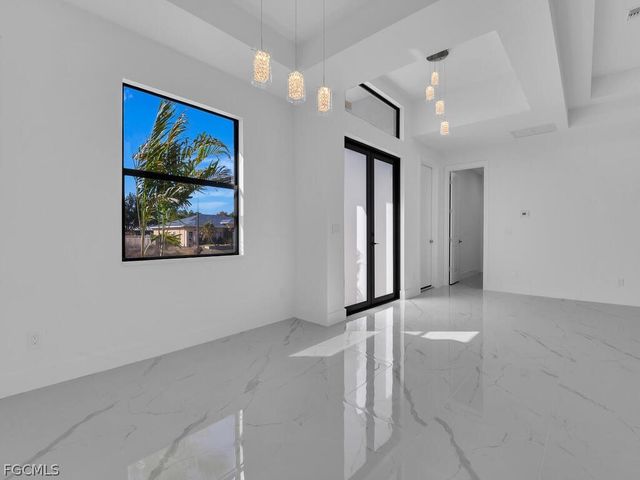 1033 Bassinger AVE S, Lehigh Acres, FL 33974