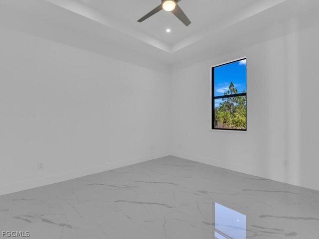 1033 Bassinger AVE S, Lehigh Acres, FL 33974