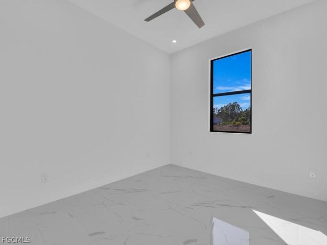 1033 Bassinger AVE S, Lehigh Acres, FL 33974