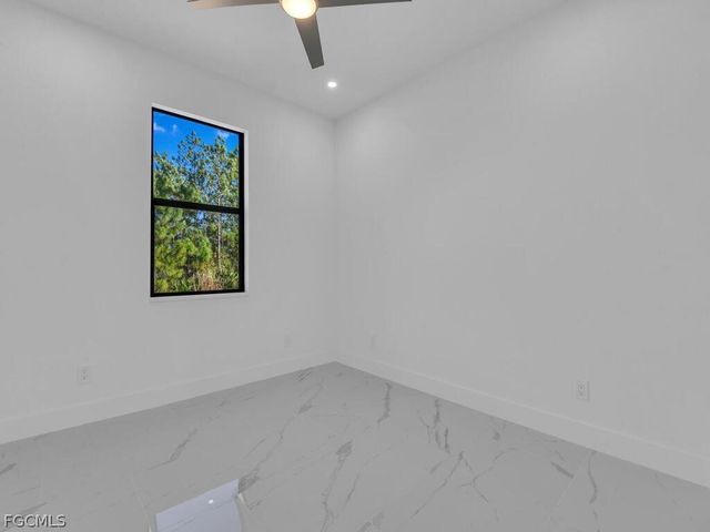 1033 Bassinger AVE S, Lehigh Acres, FL 33974