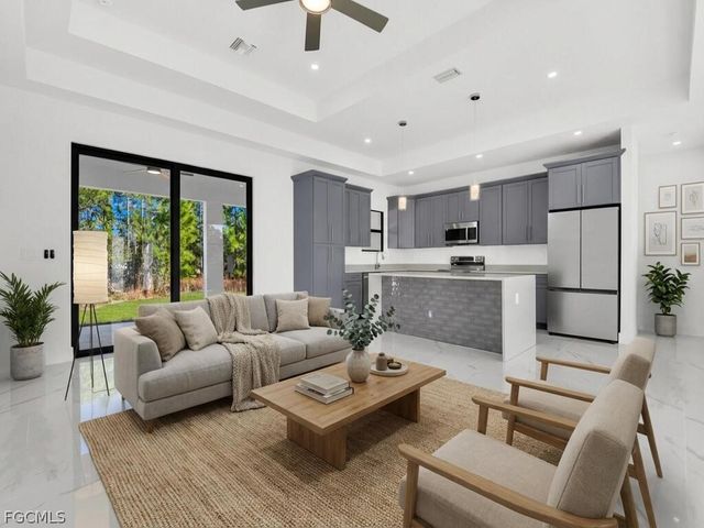 1033 Bassinger AVE S, Lehigh Acres, FL 33974