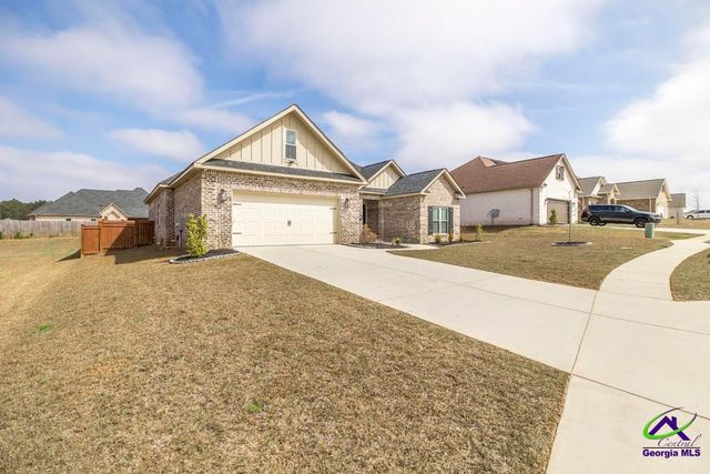 205 Foxberry Nook, Kathleen, GA 31047