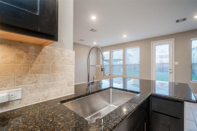 1826 Ryon Falls Drive, Richmond, TX 77469