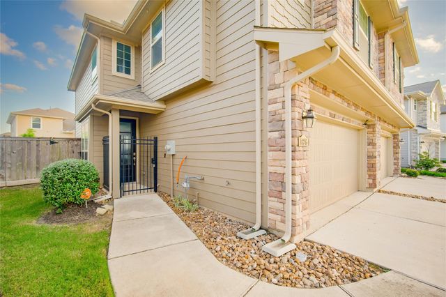 1826 Ryon Falls Drive, Richmond, TX 77469