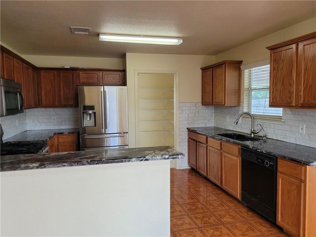 312 Sweet Leaf LN, Pflugerville, TX 78660