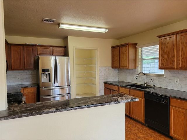 312 Sweet Leaf LN, Pflugerville, TX 78660