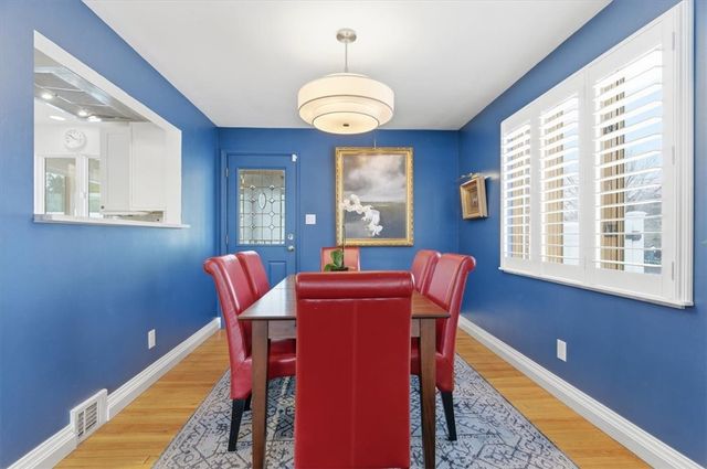 517 Brierly Ln, Munhall, PA 15120