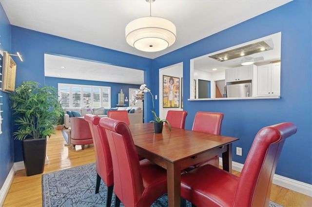 517 Brierly Ln, Munhall, PA 15120