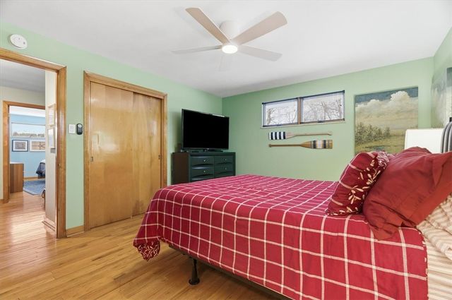 517 Brierly Ln, Munhall, PA 15120