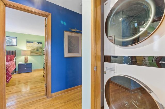 517 Brierly Ln, Munhall, PA 15120