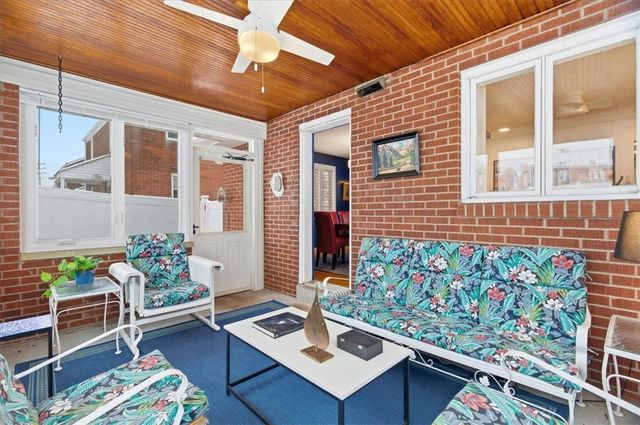 517 Brierly Ln, Munhall, PA 15120