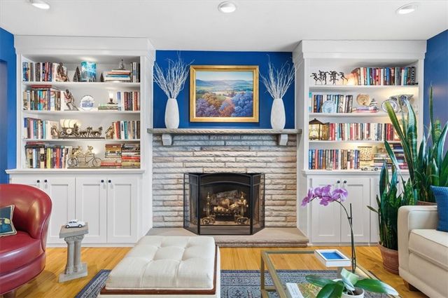 517 Brierly Ln, Munhall, PA 15120