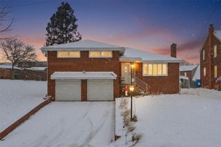 517 Brierly Ln, Munhall, PA 15120