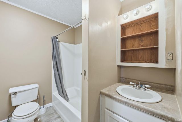 372 E 1150 S, Kokomo, IN 46901