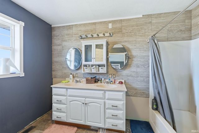 372 E 1150 S, Kokomo, IN 46901