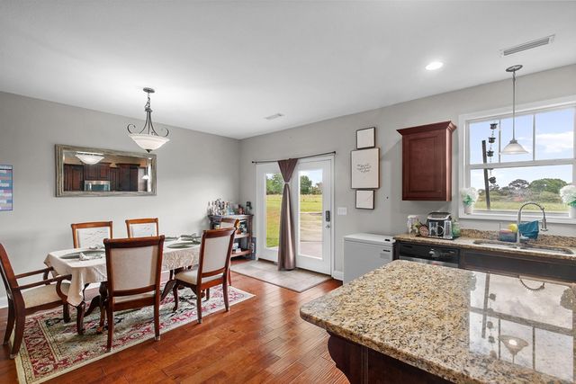 102 Weeping Willow Trail, Headland, AL 36345