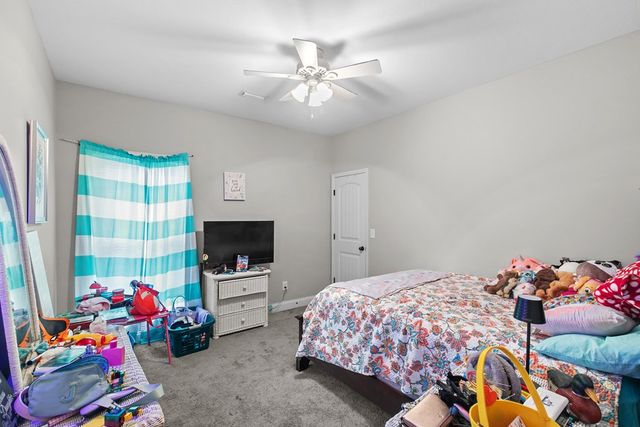 102 Weeping Willow Trail, Headland, AL 36345