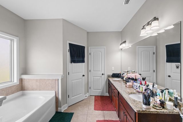 102 Weeping Willow Trail, Headland, AL 36345