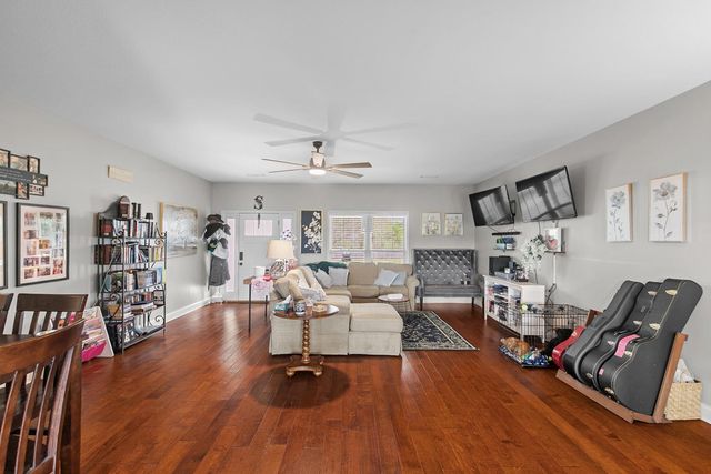 102 Weeping Willow Trail, Headland, AL 36345