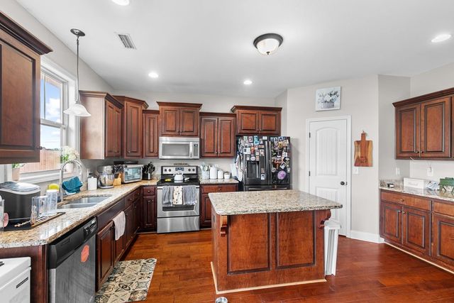 102 Weeping Willow Trail, Headland, AL 36345