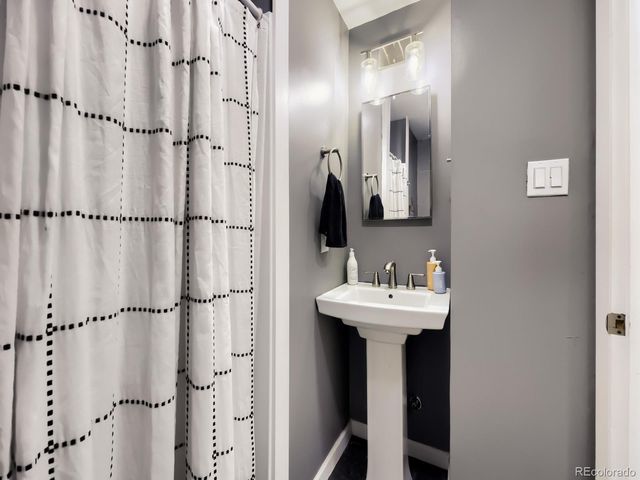 385 Main Street, Broomfield, CO 80020