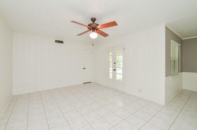 9817 Cedardale Drive, Houston, TX 77055