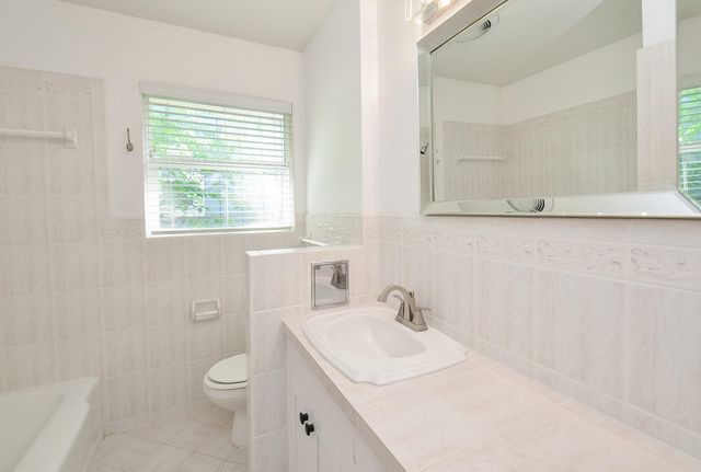 9817 Cedardale Drive, Houston, TX 77055