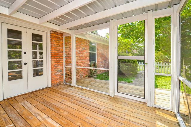 9817 Cedardale Drive, Houston, TX 77055