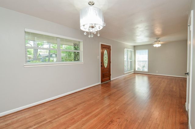 9817 Cedardale Drive, Houston, TX 77055